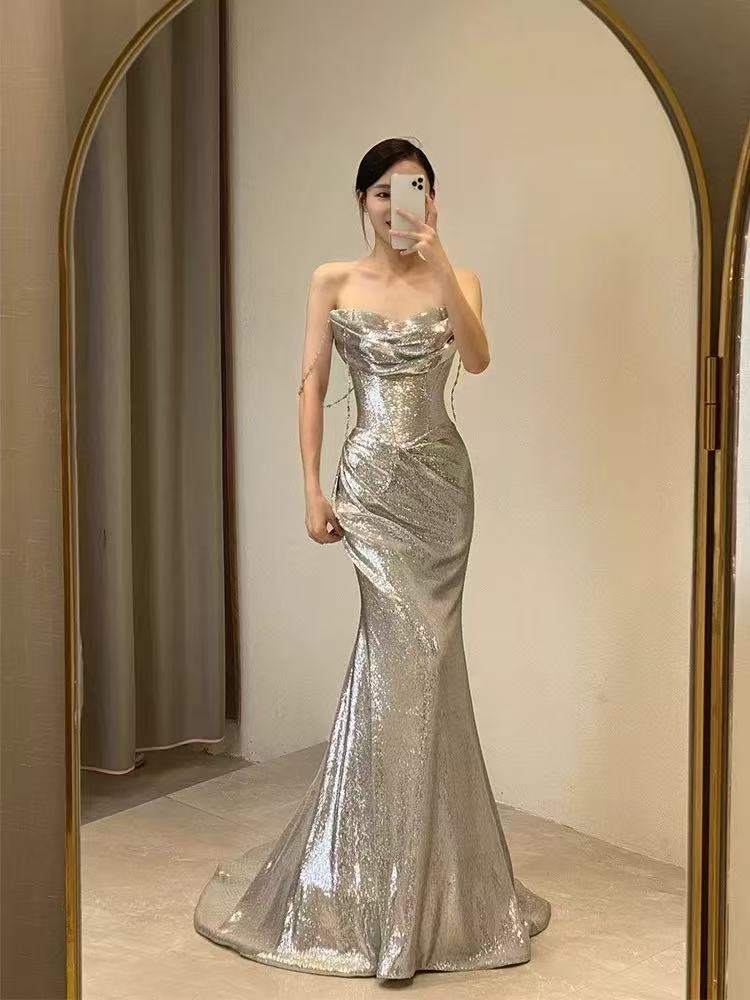 Elegantes Meerjungfrau-Abschlussballkleid mit silbernen Pailletten, ärmellos, Abendkleid, Partykleid fg7379