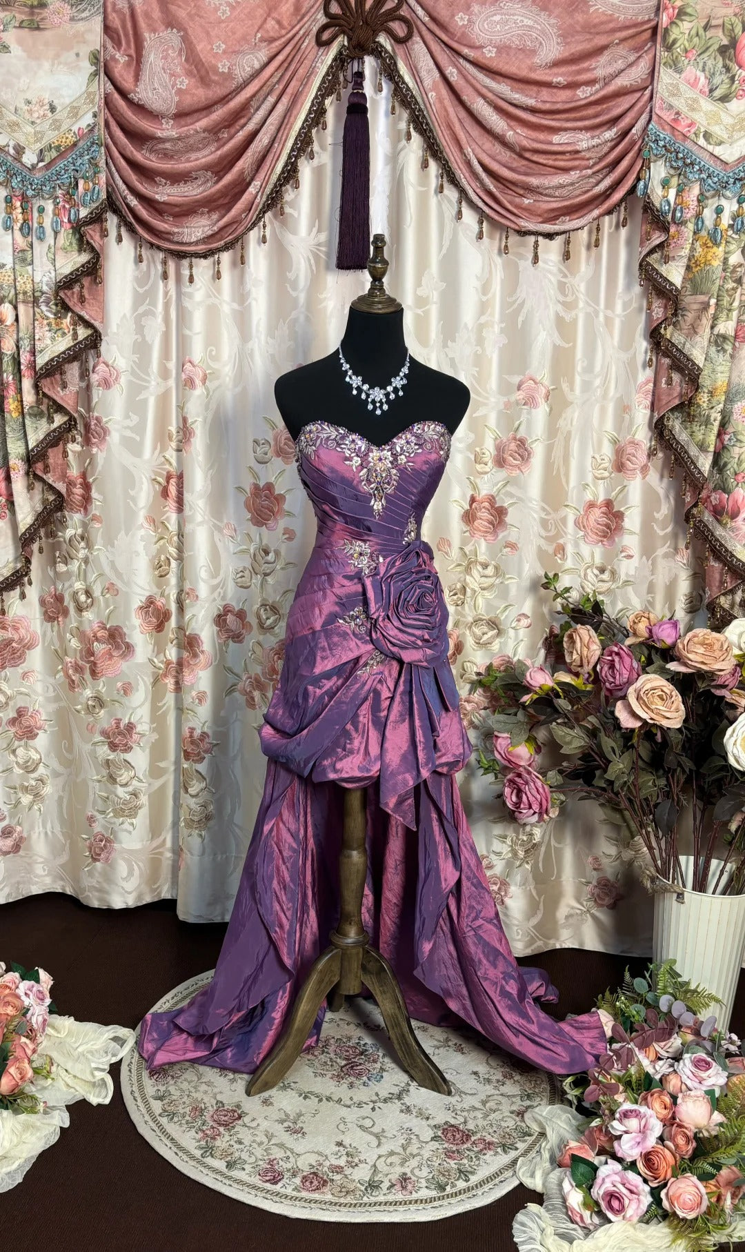 Lila trägerloses Ballkleid, langes Abendkleid, Partykleid fg7350