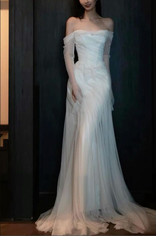 Superbe robe de mariée sirène longue en tulle à épaules dénudées fg7296
