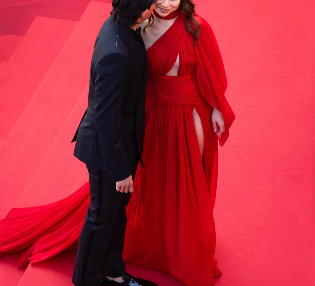 Robe de soirée rouge fendue sur le côté pour femme fg6266