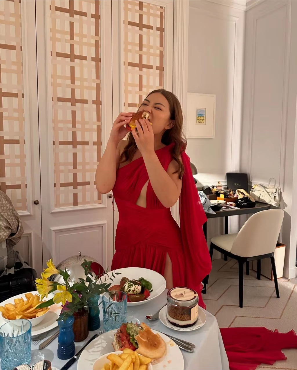 Robe de soirée rouge fendue sur le côté pour femme fg6266