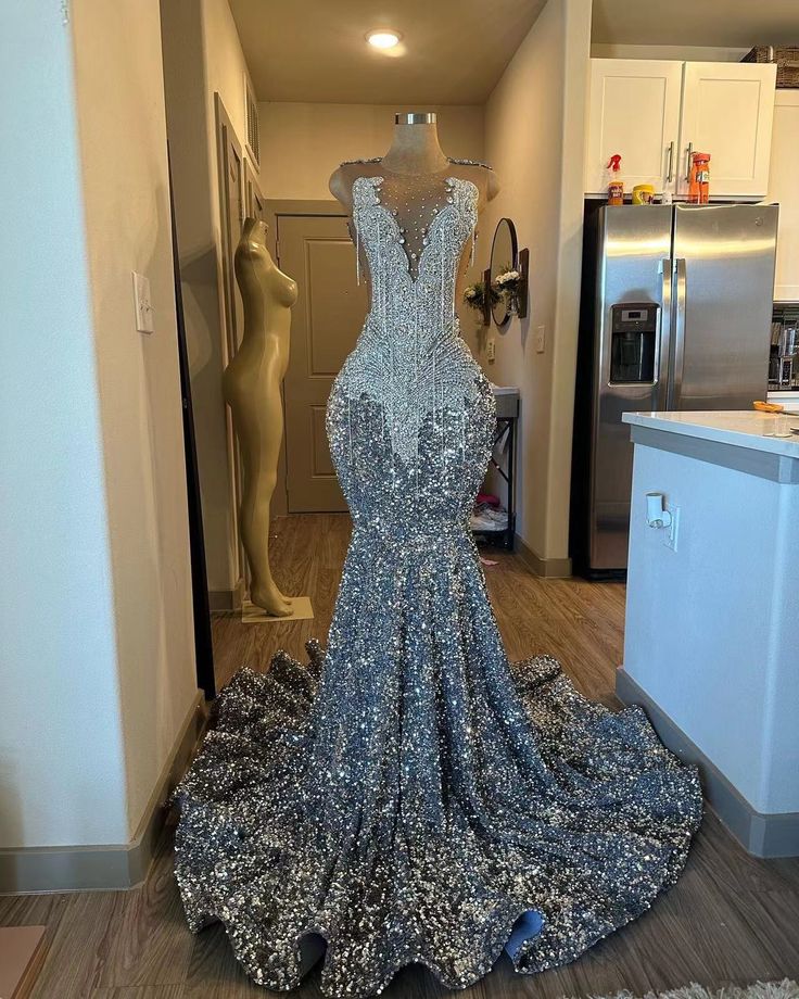 Sparkly Crystal Mermaid Prom Dresses Beaded Sequins Tight Formal Eveni formalgowns Sparkly Crystal Mermaid Prom Dresses Beaded Sequins Tight Formal Eveni formalgowns