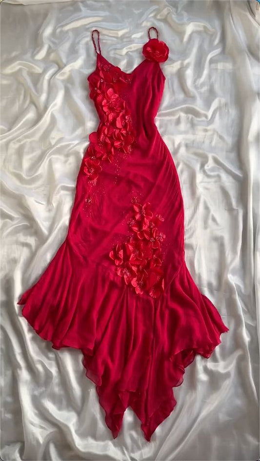 Robe de bal longue rouge à col en V et fleurs fg7048