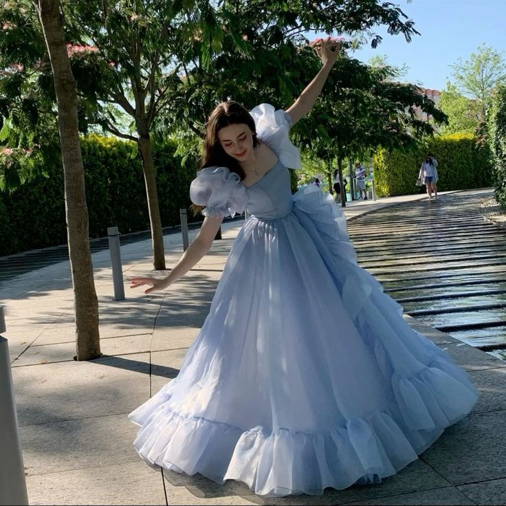 Robe de bal bleue à manches courtes bouffantes et volants, robe de soirée princesse, fg7221
