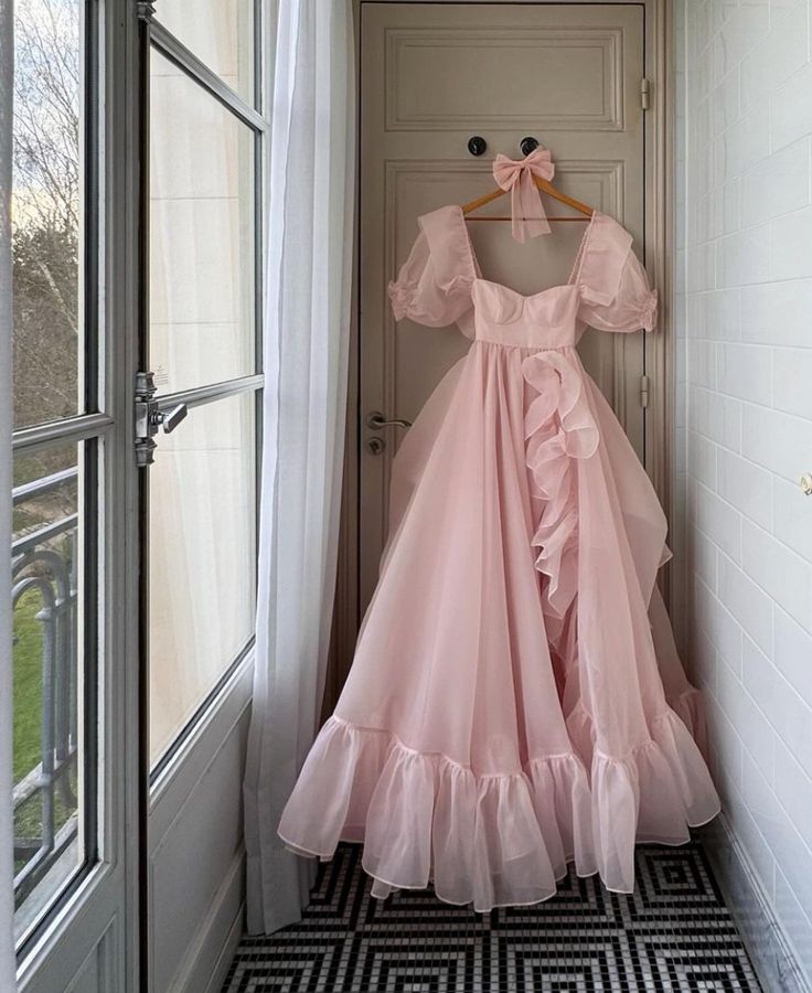 Rosa Ballkleider Kurze Puffärmel Rüschen Ballkleider Partykleider Prinzessin Abendkleider fg7218