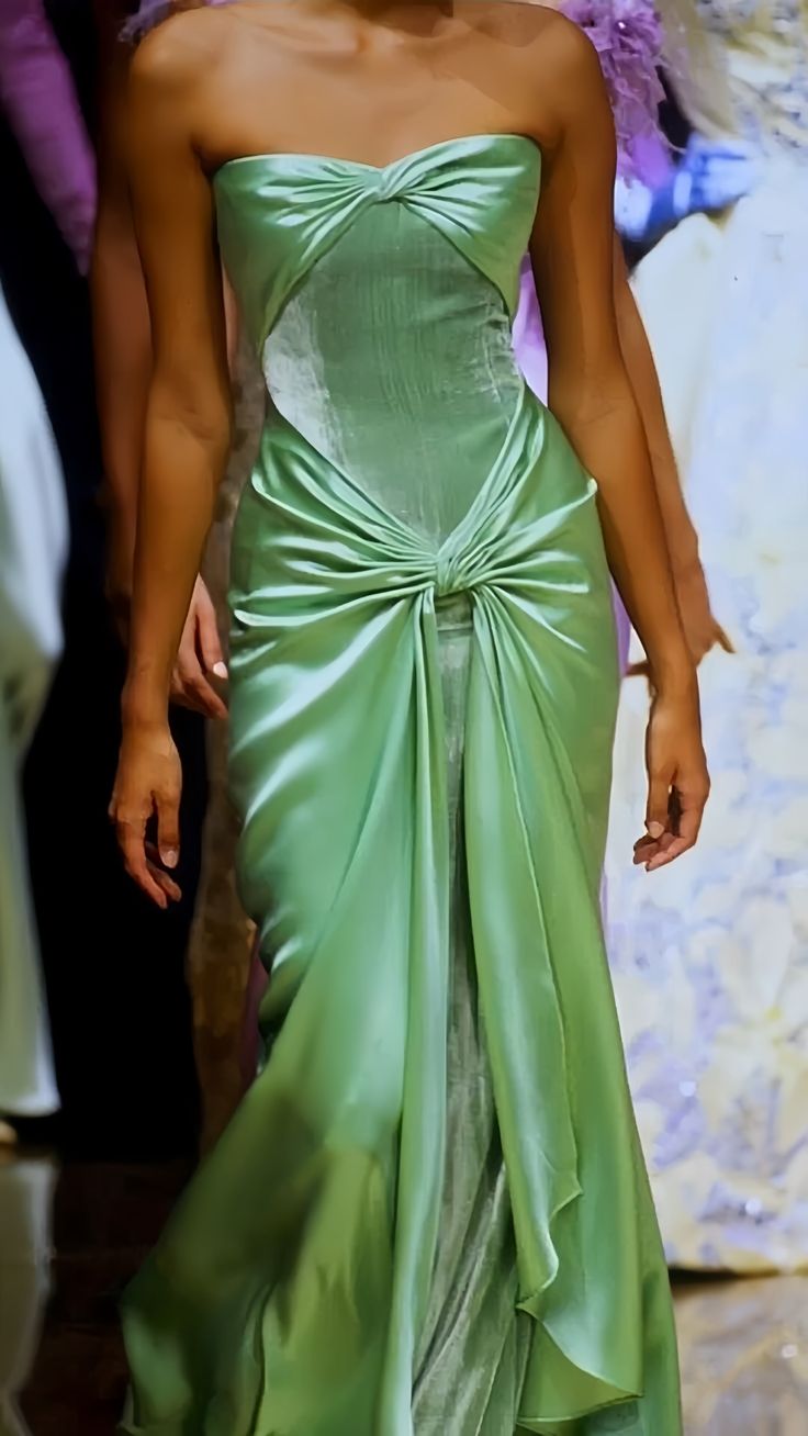 Robe de soirée longue en satin vert, style vintage, sans bretelles, fg7140
