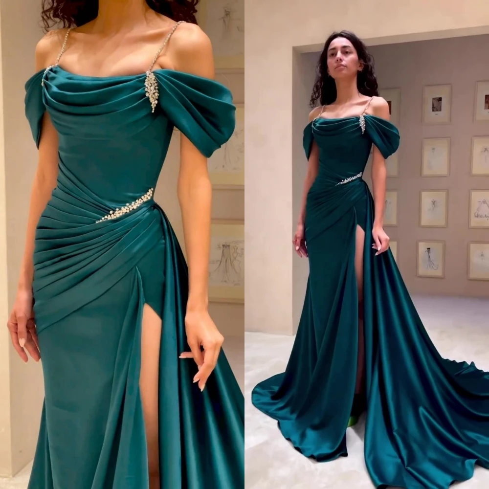Hochwertiges schulterfreies dunkelgrünes Satin-Ballkleid mit Perlenbesatz fg6209