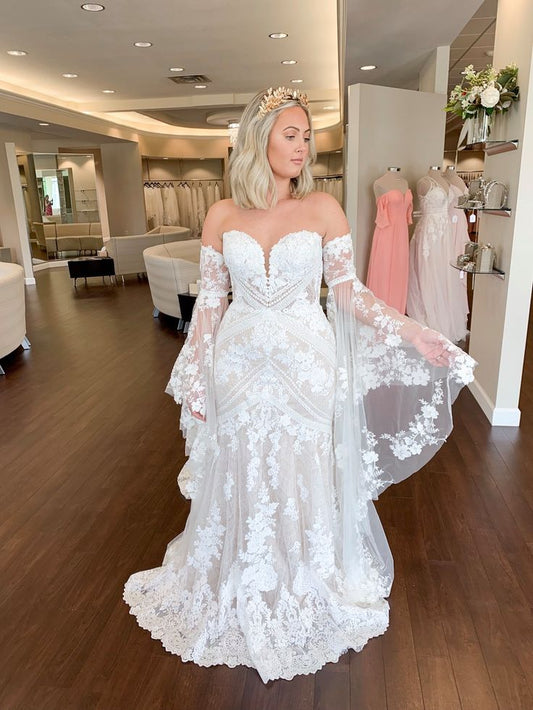 Robe de mariée sirène en dentelle à manches cloche et décolleté en cœur fg7251