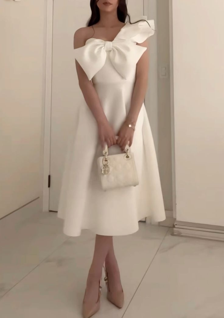 Robe de soirée blanche élégante à une épaule et nœud papillon fg7308
