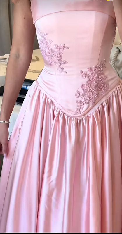 Elegantes Rosa Satin A-Linie Langes Abendkleid Geburtstagsoutfit fg7252