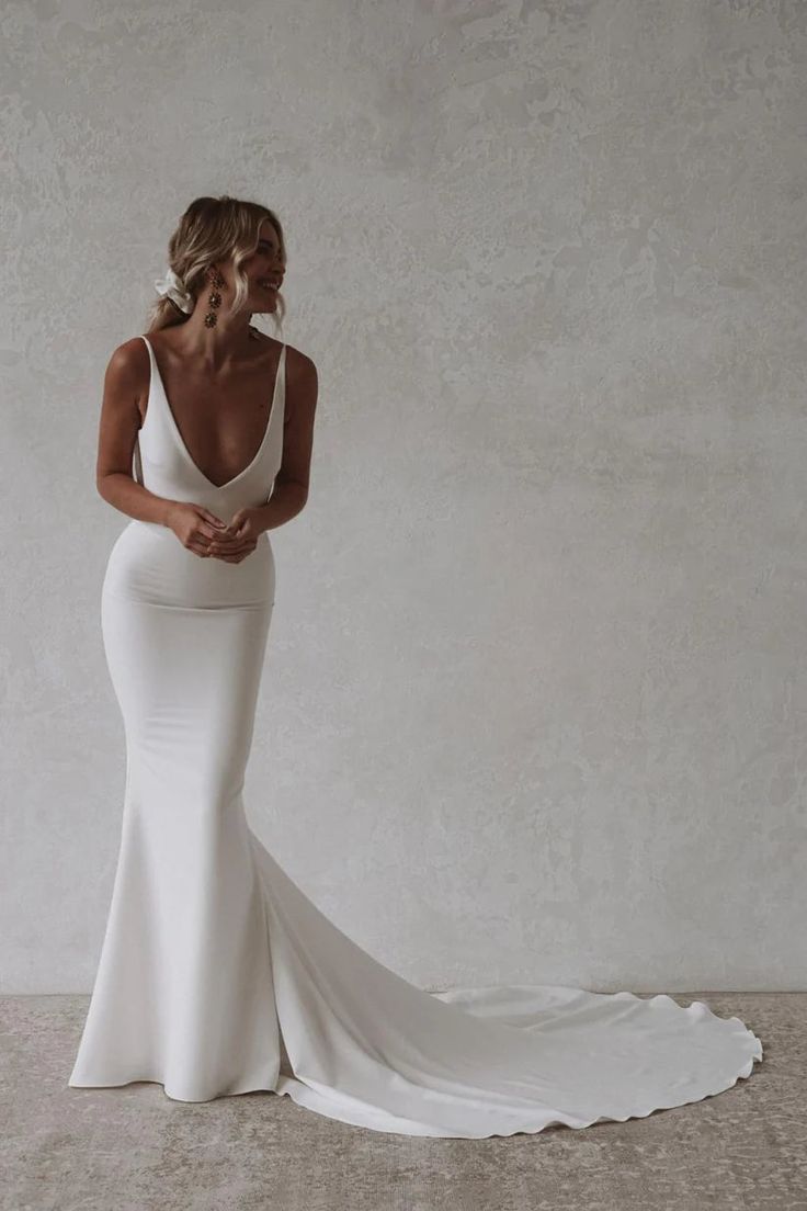 Mermaid Beach Wedding Dress Sexy Deep V-neck Backless Bride Gown fg692 formalgowns Mermaid Beach Wedding Dress Sexy Deep V-neck Backless Bride Gown fg692 formalgowns