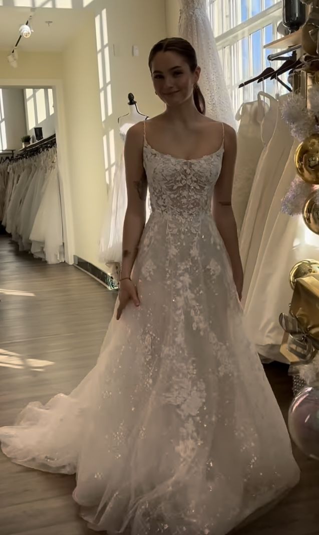 Elegant A Line Sparkly Appliques Long Wedding Dress Princess Evening D formalgowns Elegant A Line Sparkly Appliques Long Wedding Dress Princess Evening D formalgowns