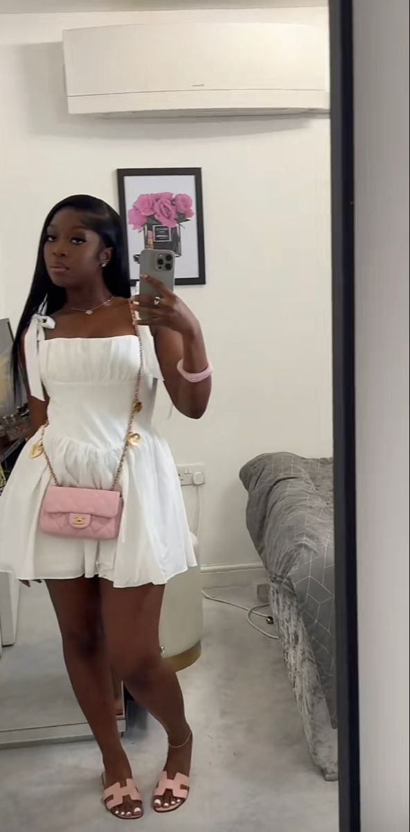 Robe de soirée courte blanche trapèze, tenue d'anniversaire, robe de cocktail, robe de soirée courte fg7993