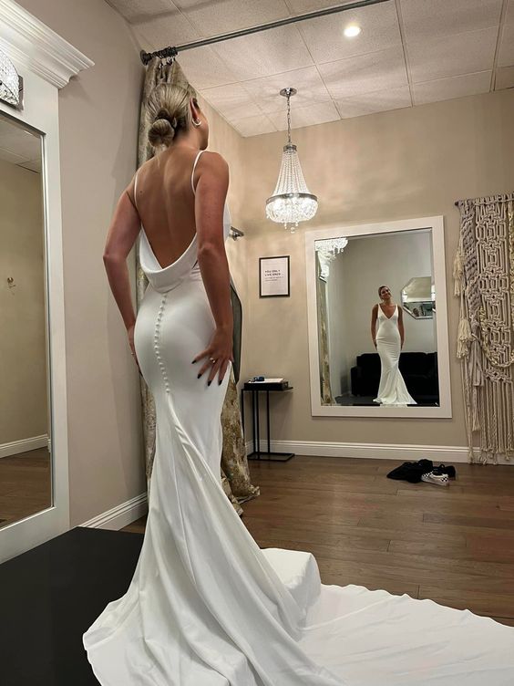V-Neck Sleeveless Mermaid White Wedding Dress Spaghetti Straps Backles formalgowns V-Neck Sleeveless Mermaid White Wedding Dress Spaghetti Straps Backles formalgowns