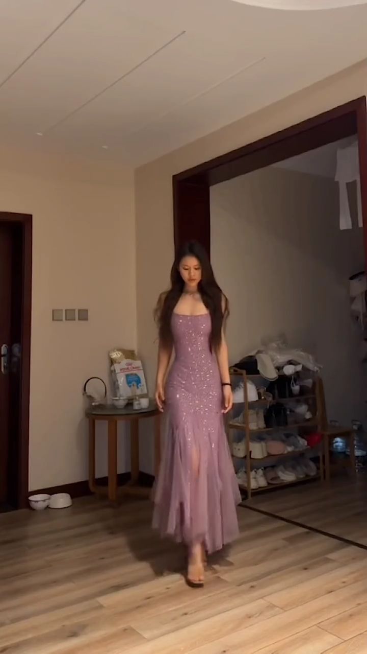 Robe de soirée élégante en tulle à bretelles spaghetti et paillettes fg7484