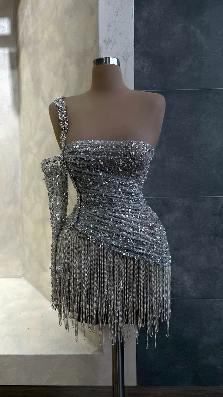 Silver Beaded Cocktail Dress With Long Tassel Fringes One Sleeve Crystal Sequin Sparkly Short Homecoming Wear fg6592 Silver Beaded Cocktail Dress With Long Tassel Fringes One Sleeve Crystal Sequin Sparkly Short Homecoming Wear fg6592