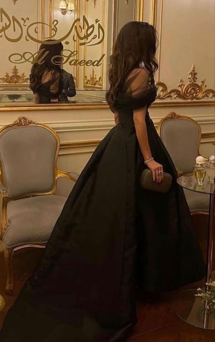 Vintage Black Ball Gown Prom Dress - Long Satin Off Shoulder Evening Gown for Special Occasions fg8062
