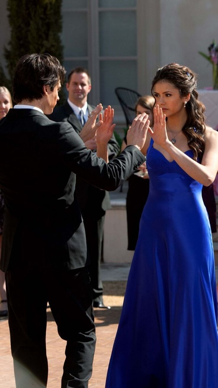 Robe de soirée longue bleu roi fg7638