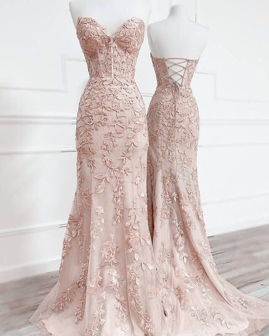 Robe de bal sirène en dentelle avec décolleté en cœur et corset fg5836