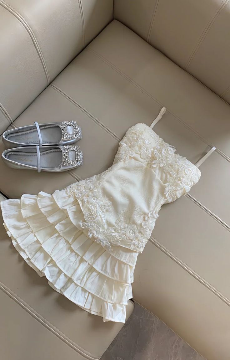 Schwarzes unregelmäßiges Geburtstagsoutfit, kurzes Abendkleid, kurzes Partykleid, Cocktailkleider fg8064