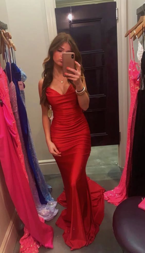 Robe de bal longue rouge à col en V et style sirène fg6709