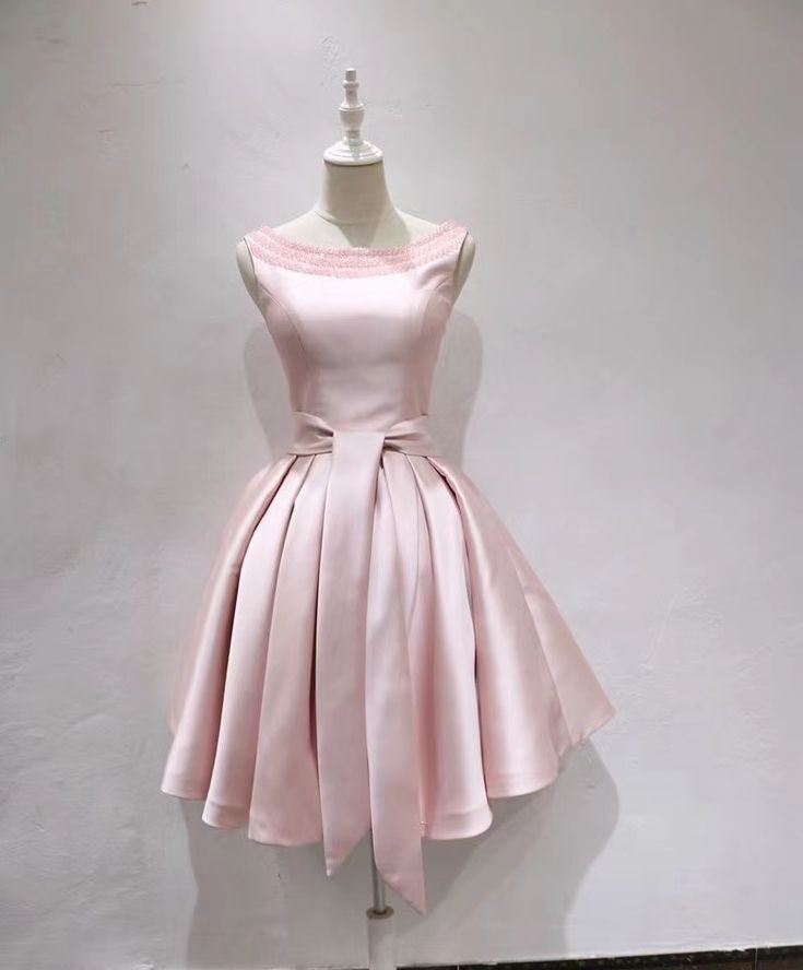 Robe de soirée à col rond, robe sans manches en satin avec perles fg6389