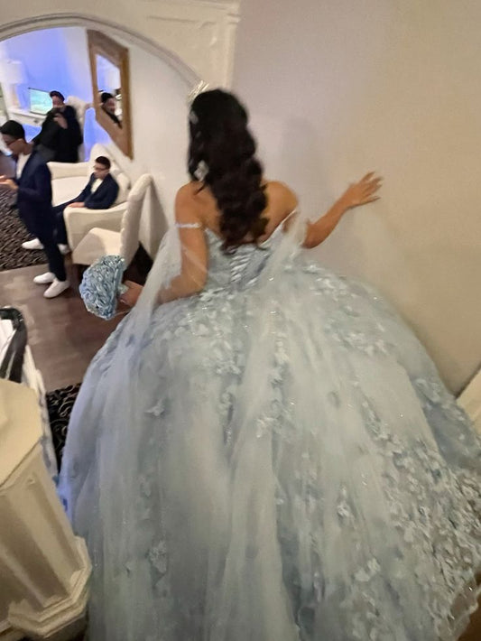 Robe de bal bleu clair en tulle et dentelle avec appliques fg6061