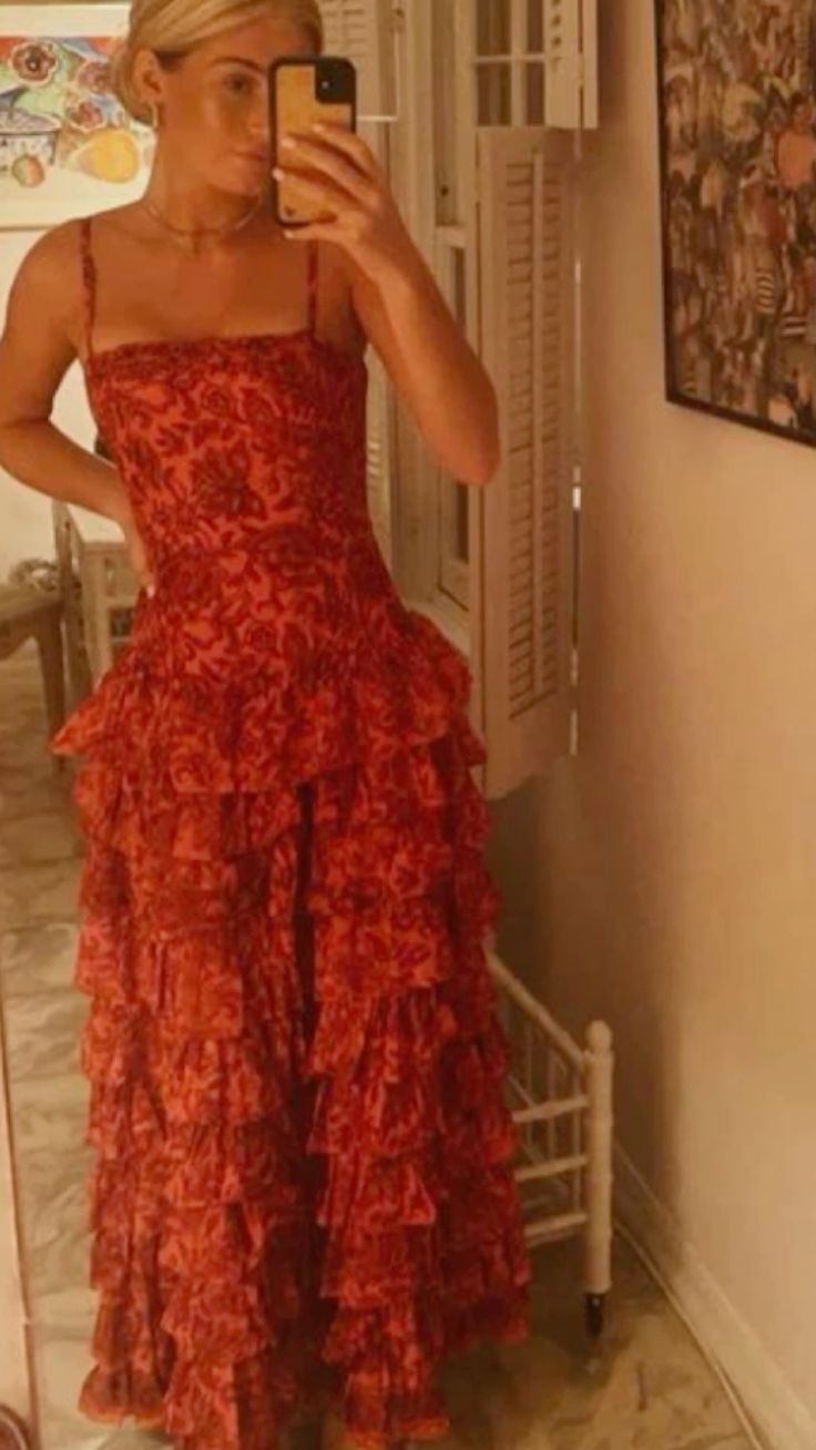 Beliebte Spaghettiträger Bodenlanges Ballkleid Neue Mode Stufen Abendkleid fg3074