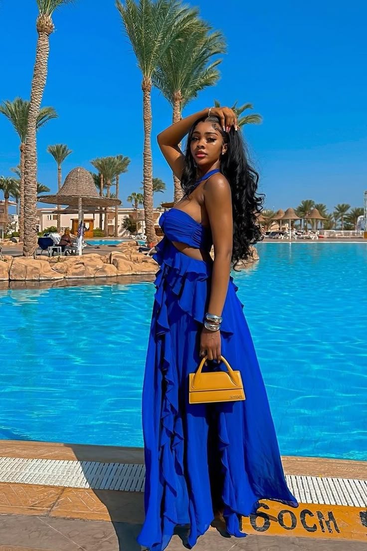 Robe de soirée longue bleu roi en mousseline de soie, col licou, fg7475