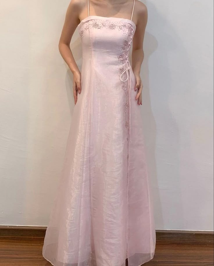 Robe de soirée longue rose à bretelles spaghetti et coupe trapèze (fg7560)