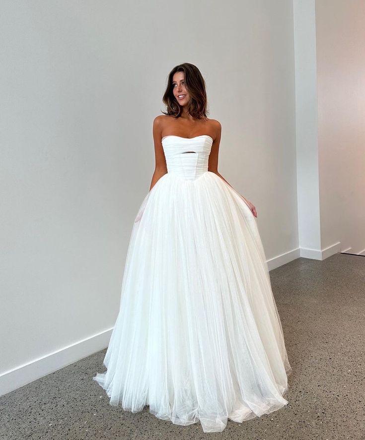 Elegant Boho Tulle Wedding Dress with Strapless Bodice fg6393 formalgowns Elegant Boho Tulle Wedding Dress with Strapless Bodice fg6393 formalgowns