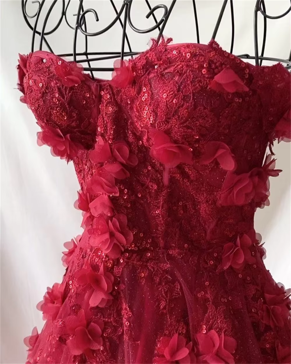 Robe de bal lilas en dentelle et tulle avec décolleté en cœur et fleurs 3D (fg3153)
