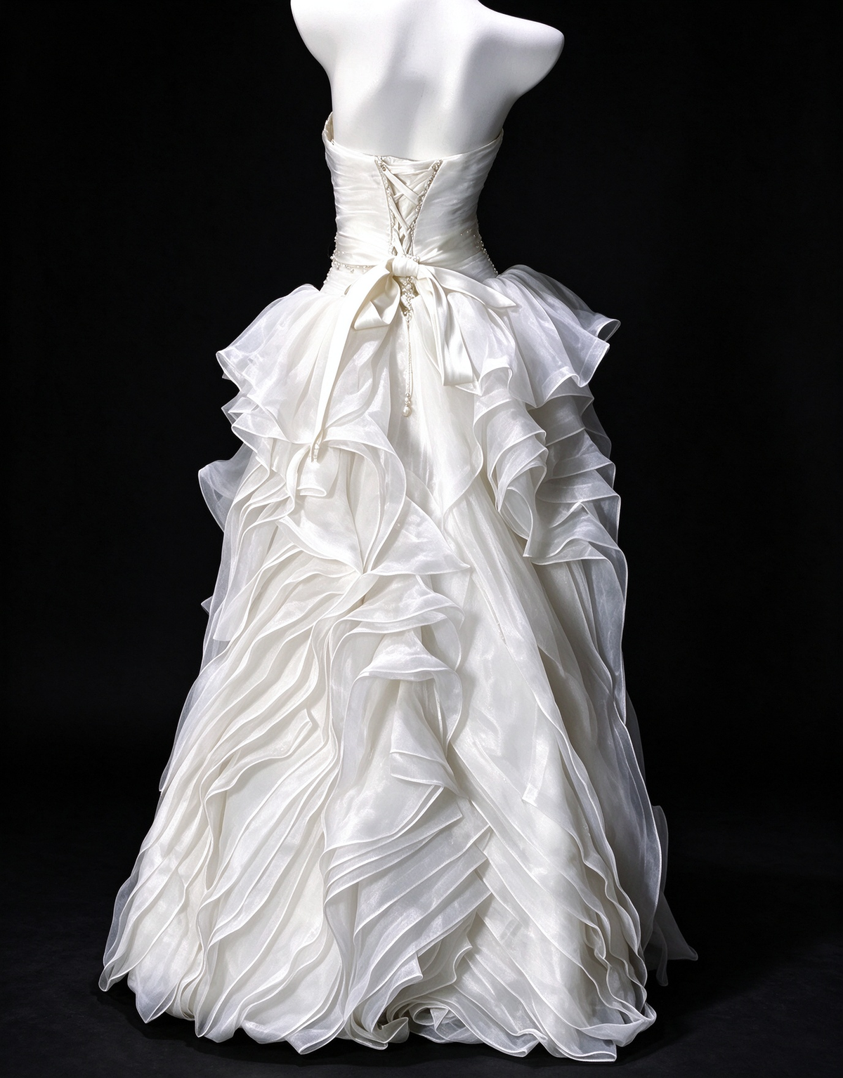 Strapless Sweetheart Ruffled Organza Ball Gown Wedding Dress with Beaded Bodice fg8943
