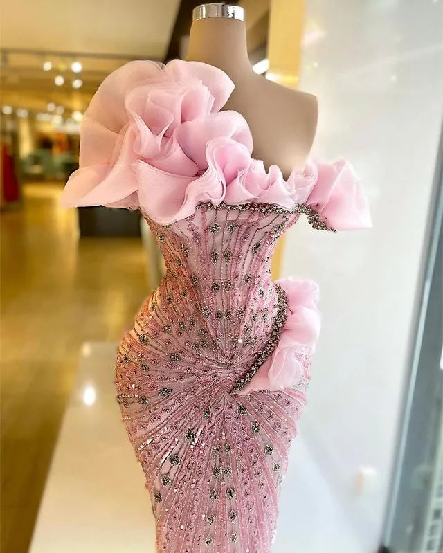 Glitzernde Ballkleider mit Perlen und Kristallen in Rosa, Abendkleider fg7008