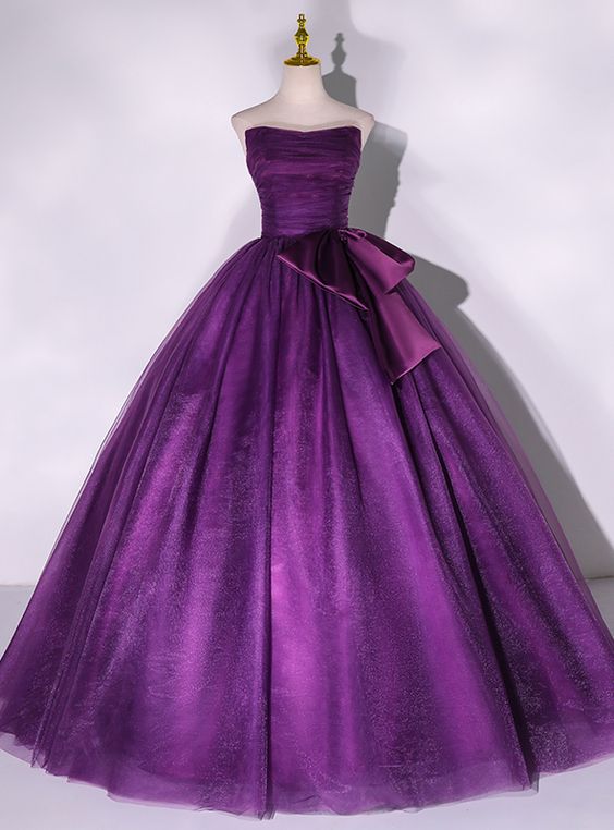 Lila Quinceanera-Kleid aus trägerlosem Tüll mit Falten fg4860