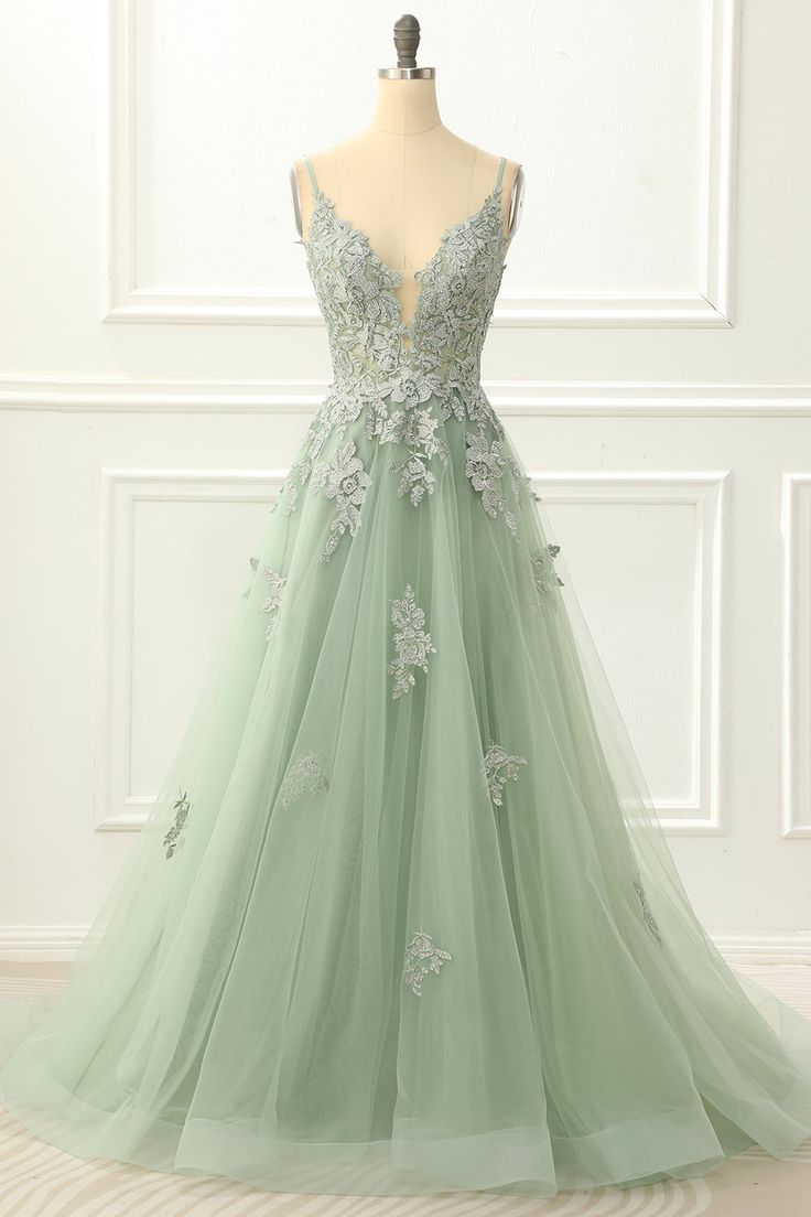 Grünes Ballkleid aus Tüll mit Spaghettiträgern und Applikationen fg4657