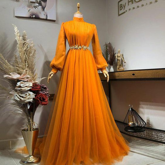 Robes de bal orange, robes de bal plissées, robes de bal, robes de bal à manches longues, robes de bal en tulle, robe de bal à col haut fg4382