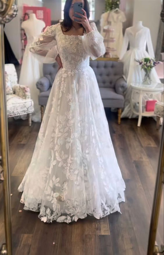 Modest Wedding Dress Long Sleeve Lace Applique Classic A-Line Wedding Dress    fg5220
