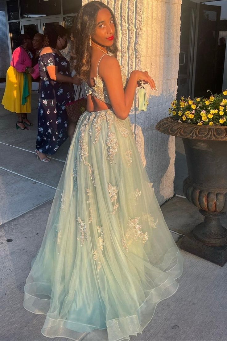 Grünes langes Ballkleid aus Spitze mit V-Ausschnitt, A-Linien-Abendkleid mit Schlitz fg4833