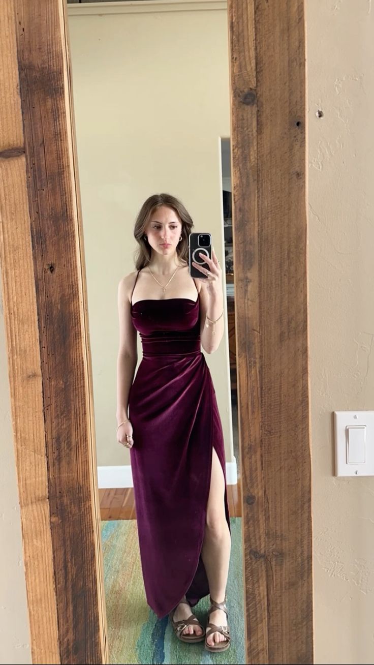 maroon slit prom dress Burgundy Prom Dress 2023 Sexy Halter Neck Sequin with Slit