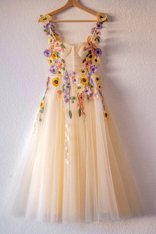 Chic Champagne A Line Appliques Tulle Tea Length Prom Dresses fg3808