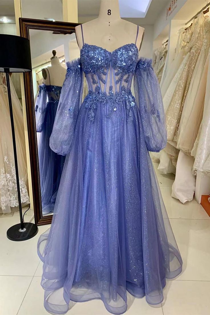 Schulterfreies, langes Ballkleid mit Pailletten-Applikation und Stäbchen fg3585