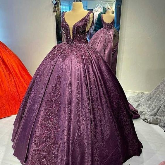 Elegant Ball Gown Quinceanera Prom dresses Applique Lace Sweet 16 Form formalgowns Elegant Ball Gown Quinceanera Prom dresses Applique Lace Sweet 16 Form formalgowns