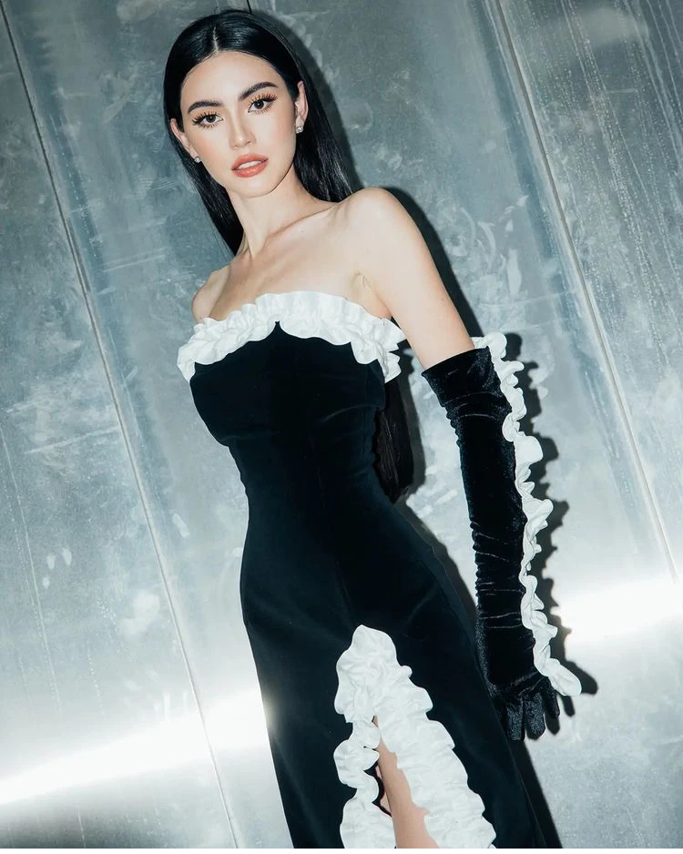 Robe de bal noire vintage sans manches, fourreau, fendue, avec gants, fg5354