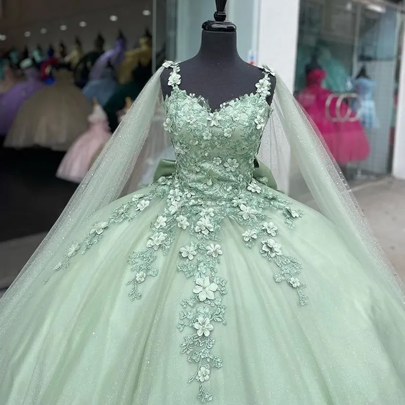 Salbeigrün Glänzendes Schatz Quinceanera-Kleid mit Umhang Sweet 16 Kleider Ballkleid Applique Tüll Geburtstagskleider fg4540