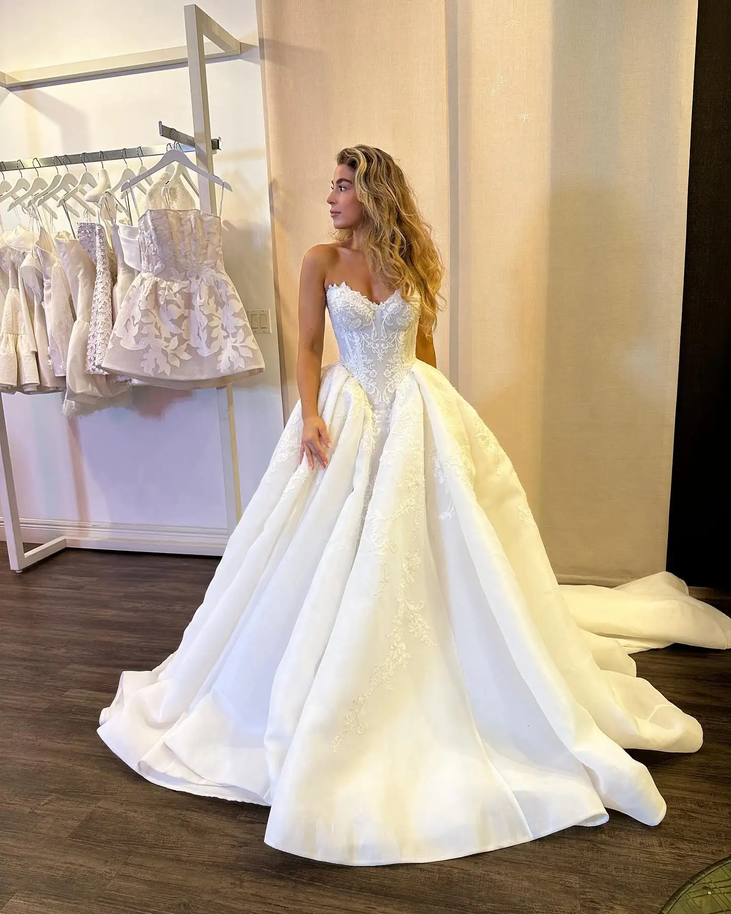A-line Wedding Dress Sweetheart Bridal Gowns Lace Appliques Bride Dres formalgowns A-line Wedding Dress Sweetheart Bridal Gowns Lace Appliques Bride Dres formalgowns