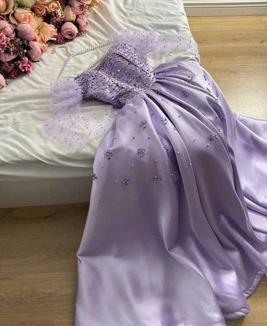 Robe de soirée vintage coupe trapèze, décolleté en cœur, perles, manches longues, lilas, fg6825