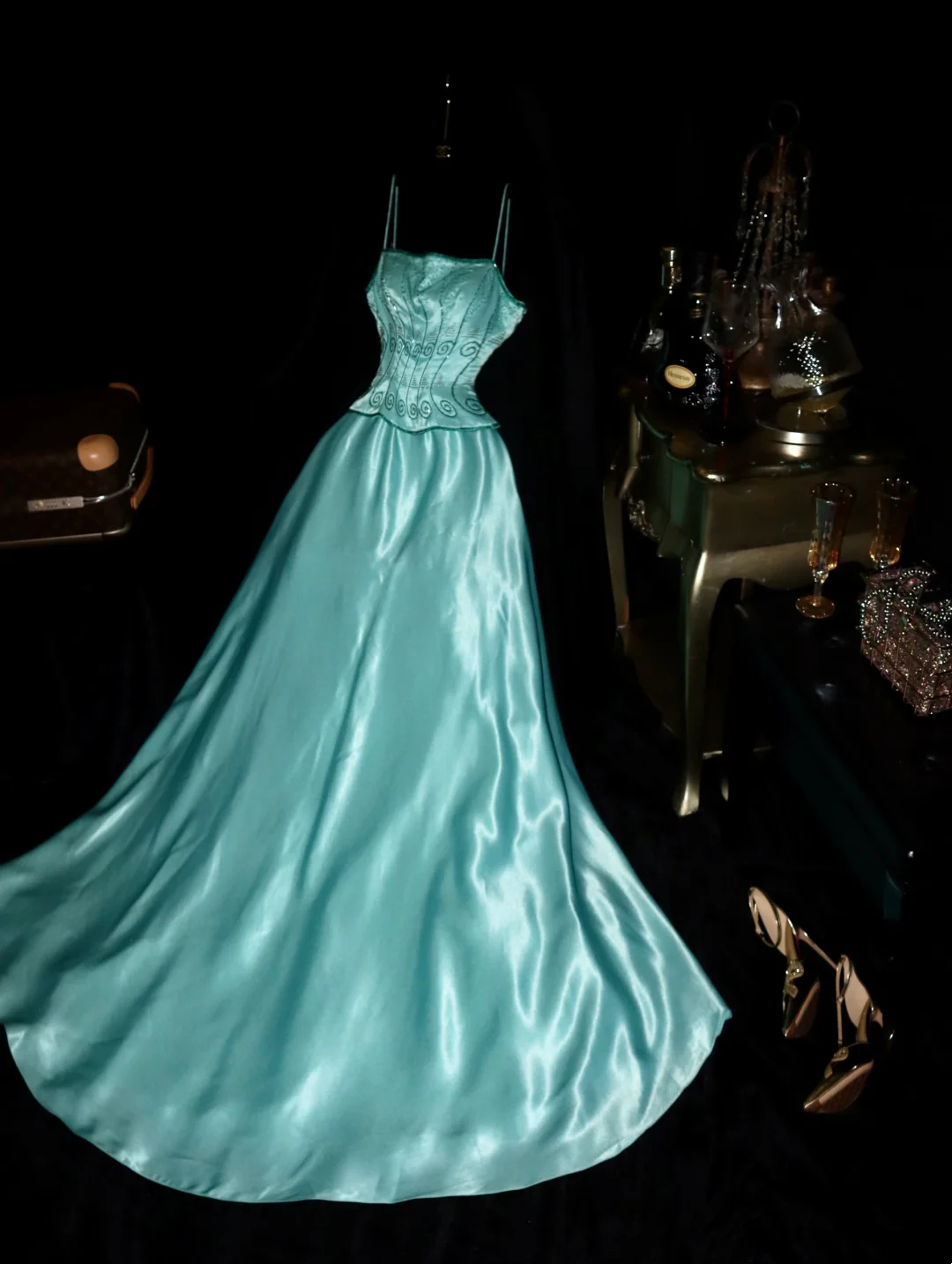 vintage beaded prom dress Blue Satin Long Birthday Outfit fg8276 Salt Water Solids The Black Halter Maxi Women's US Size:7 iridescent red