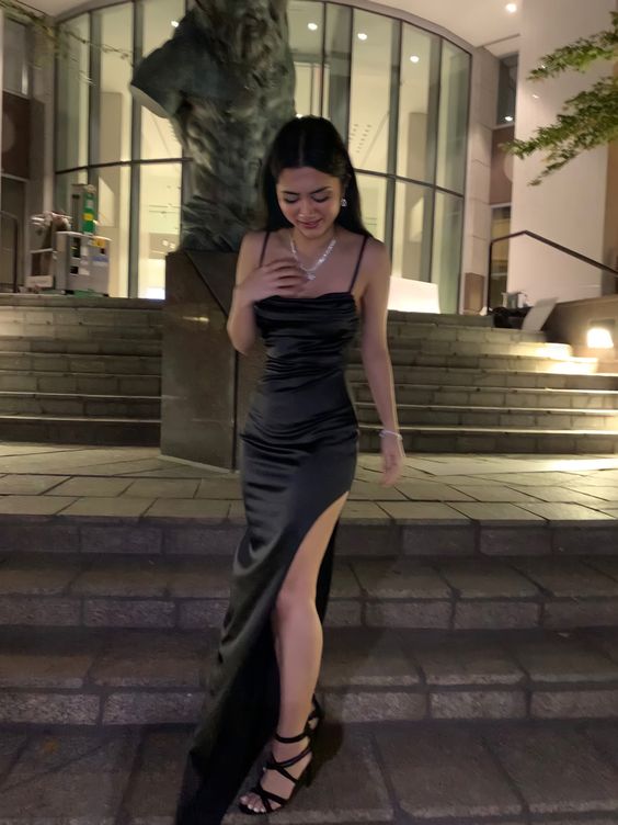 Robe de bal noire simple avec fente fg2274