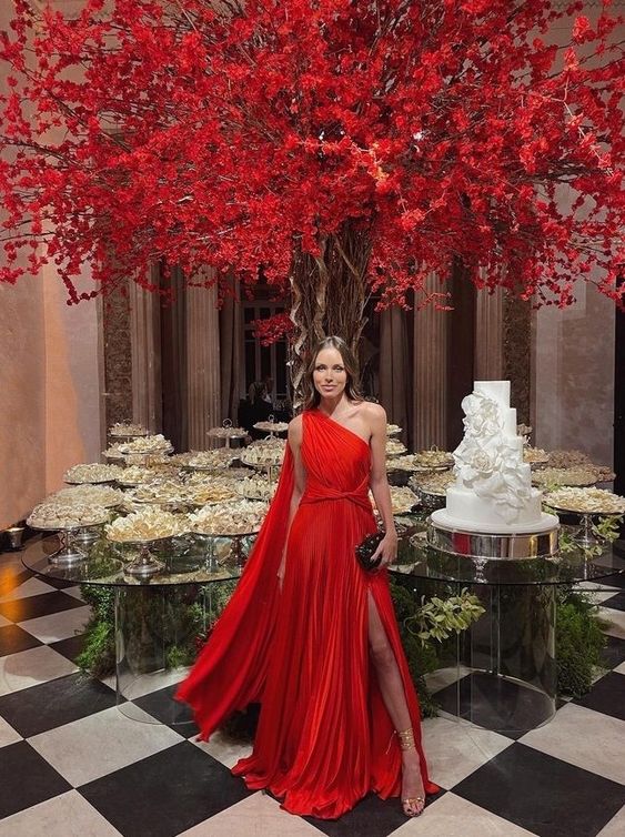 Robe de soirée longue rouge coupe trapèze fg3213